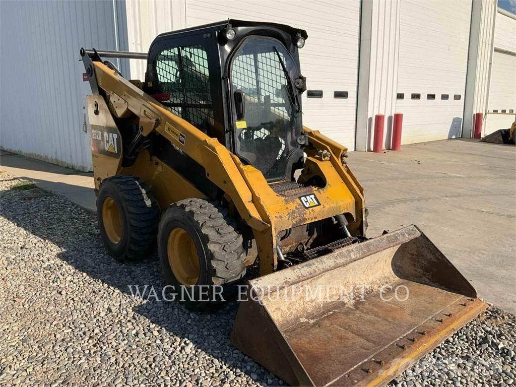 CAT 262D Mini Pale Gommate
