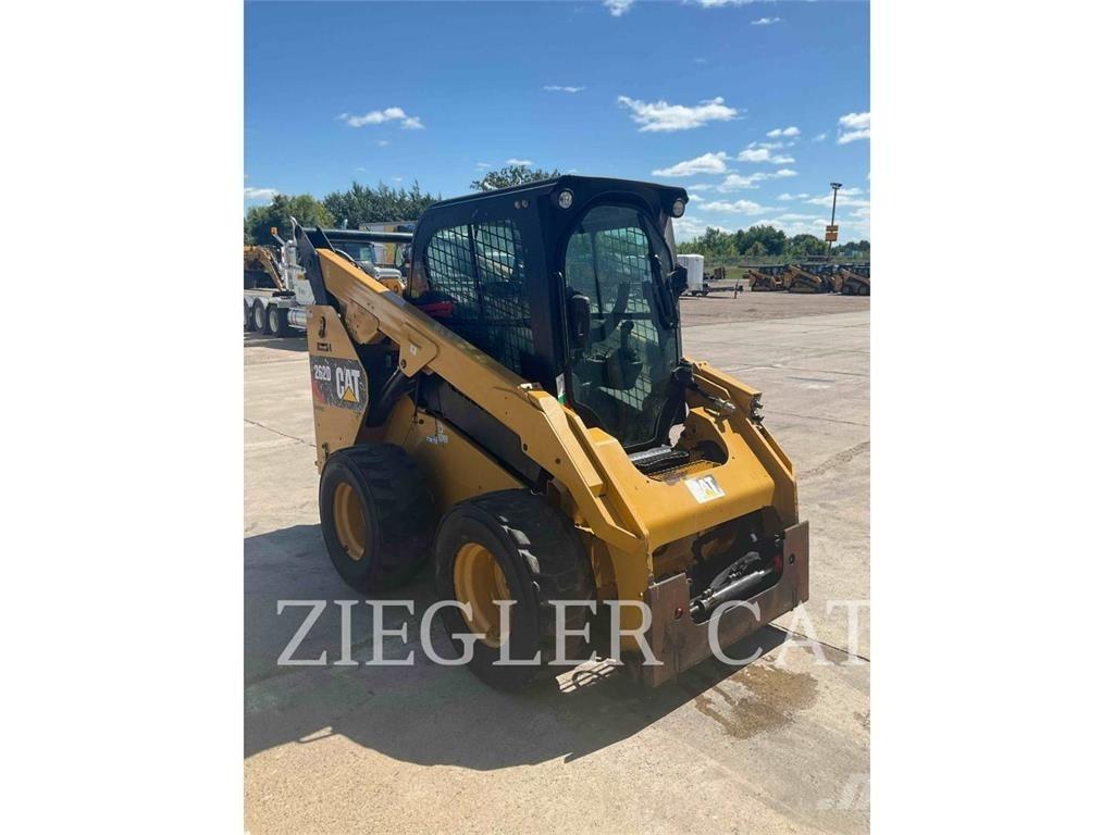 CAT 262D Mini Pale Gommate
