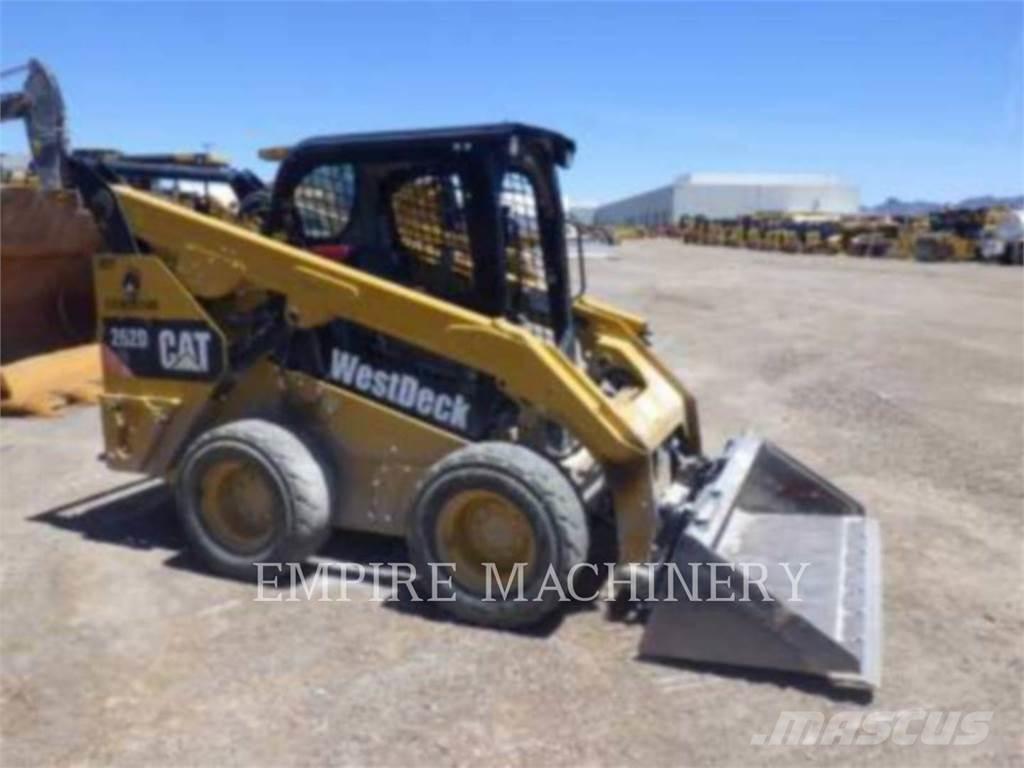 CAT 262D Mini Pale Gommate
