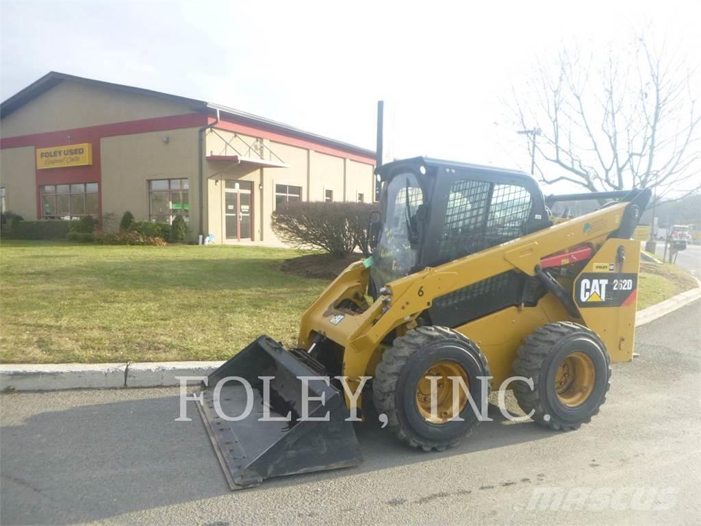 CAT 262D Mini Pale Gommate