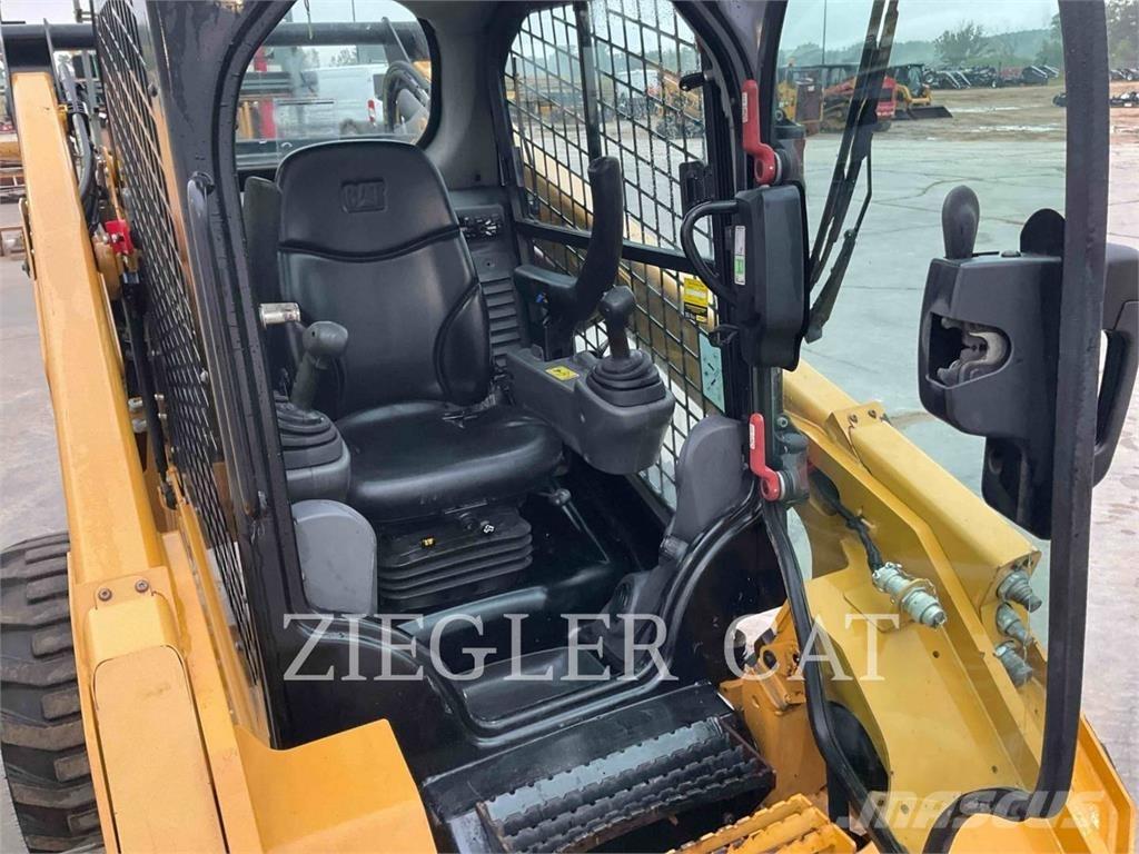 CAT 262D Mini Pale Gommate