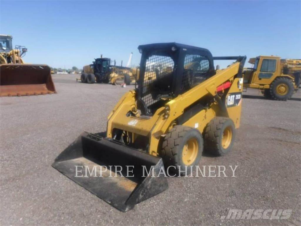 CAT 262D Mini Pale Gommate
