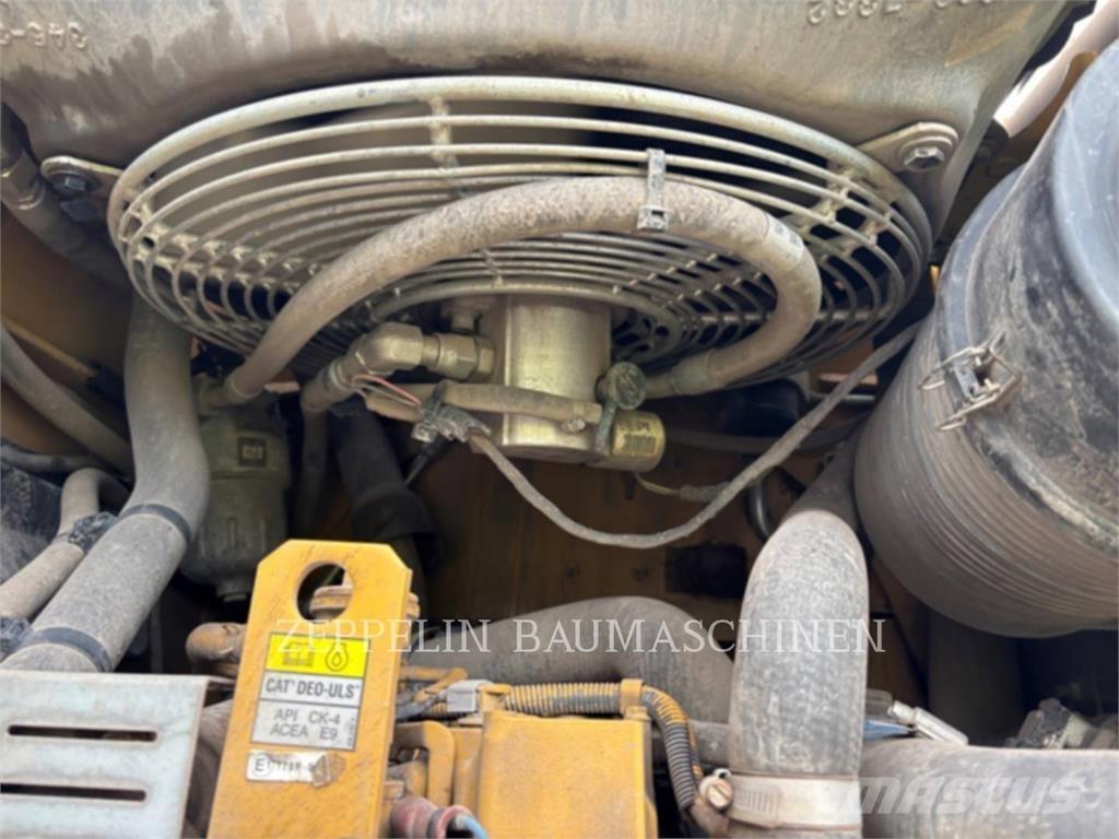 CAT 262D Mini Pale Gommate