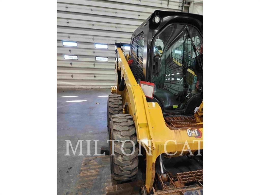 CAT 262D 3 Mini Pale Gommate