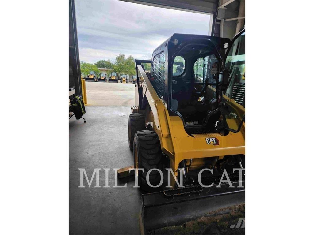 CAT 262D 3 Mini Pale Gommate