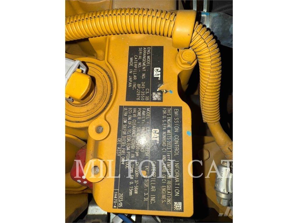 CAT 262D 3 Mini Pale Gommate