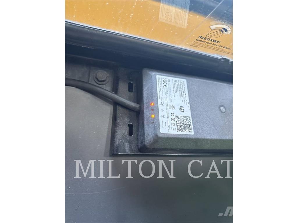 CAT 262D 3 Mini Pale Gommate