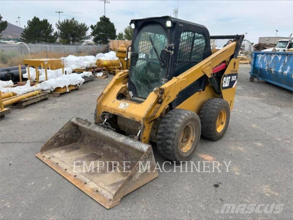 CAT 262D CA Mini Pale Gommate