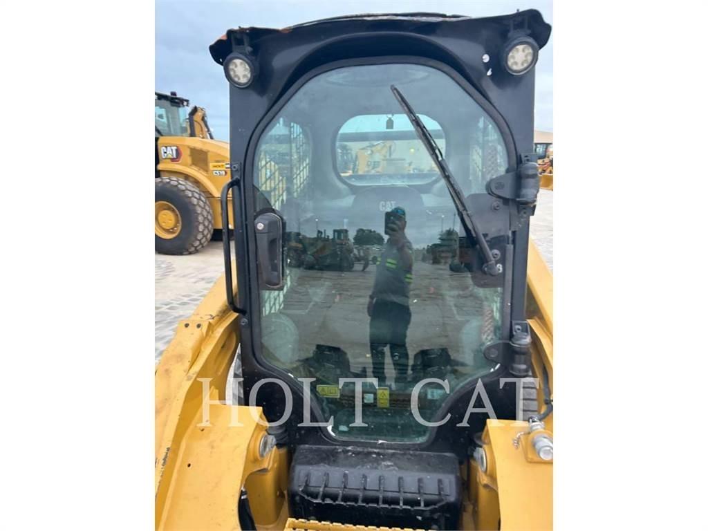 CAT 262D CAB Pale gommate