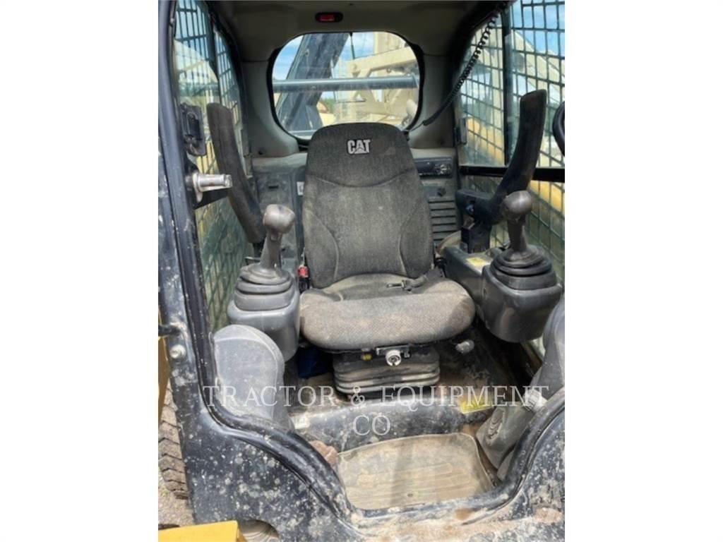 CAT 262D H3CB Mini Pale Gommate