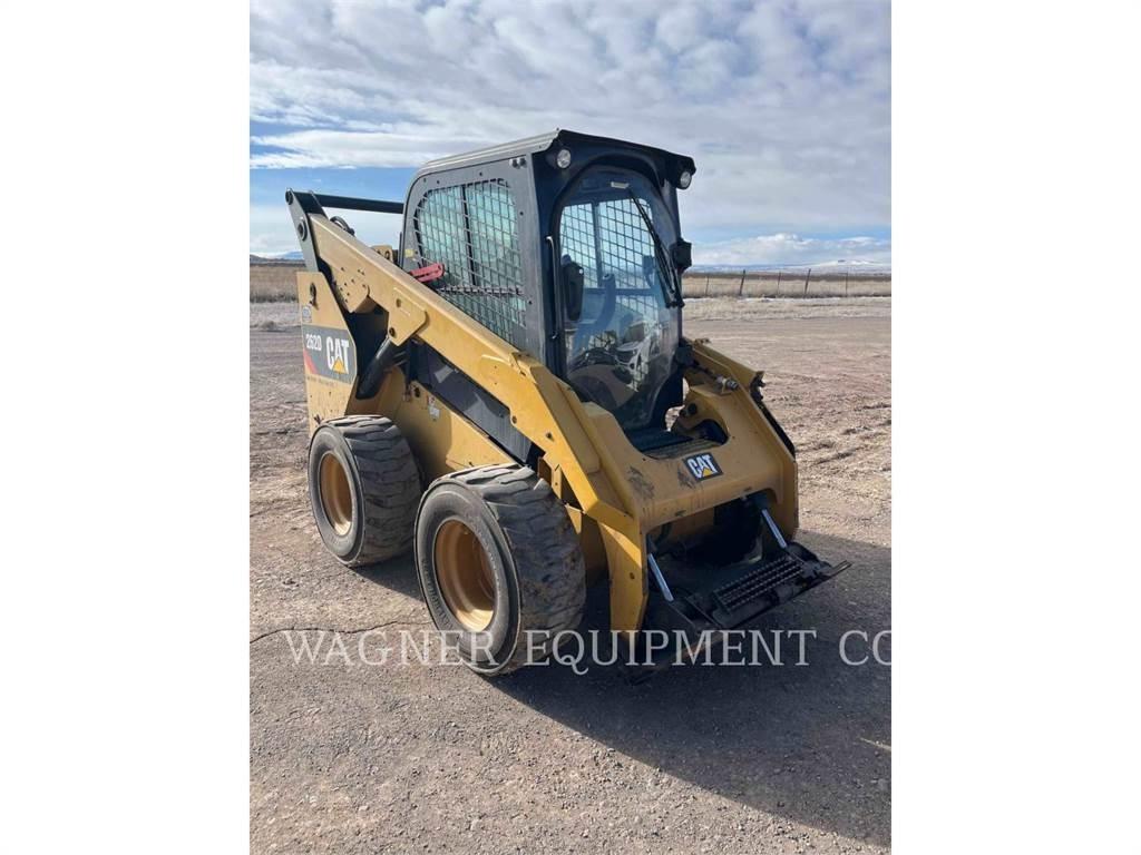 CAT 262D HF Mini Pale Gommate