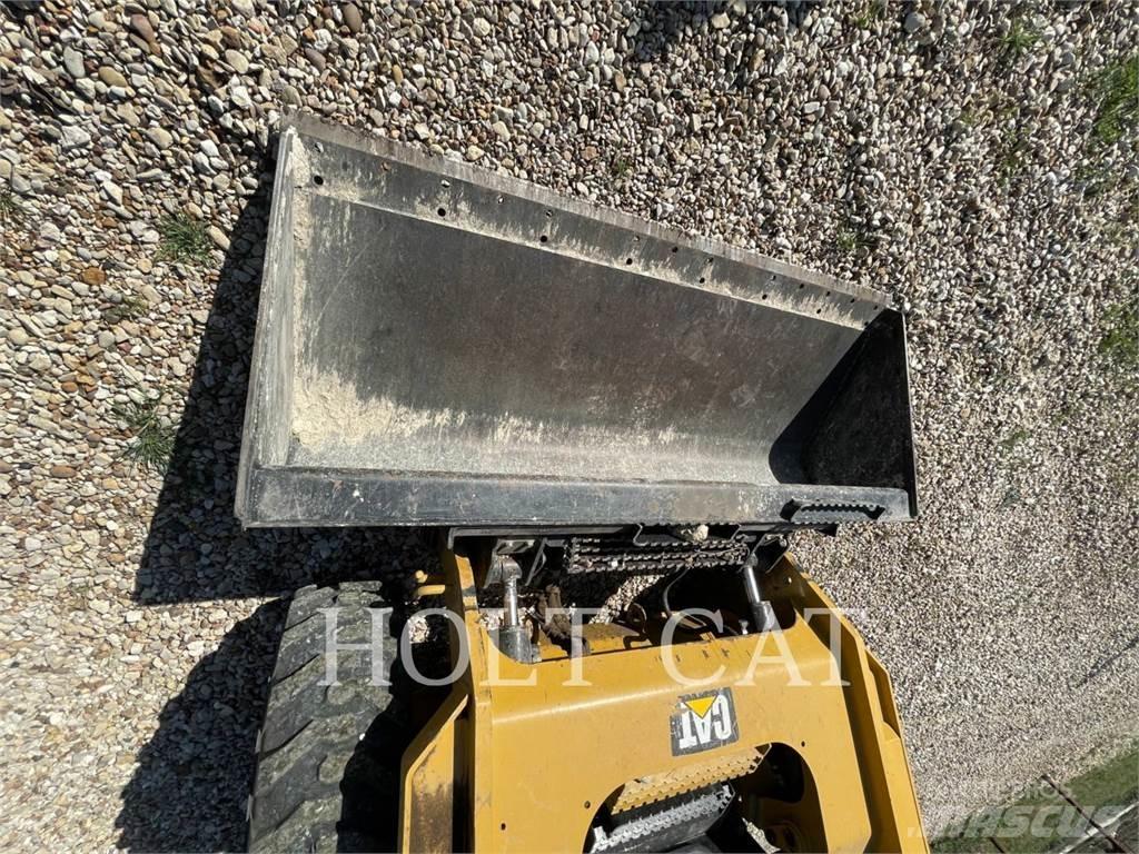 CAT 262D XPS Mini Pale Gommate