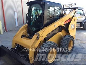 CAT 262D3 Mini Pale Gommate