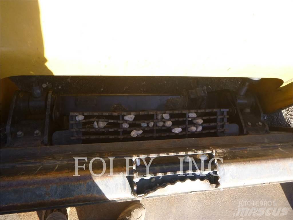 CAT 262D3 Mini Pale Gommate