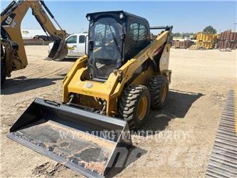 CAT 262D3 Mini Pale Gommate