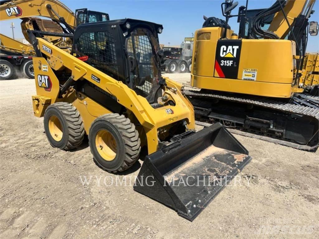 CAT 262D3 Mini Pale Gommate