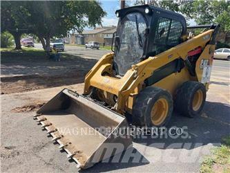 CAT 262D3 Mini Pale Gommate