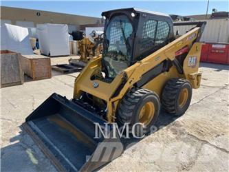 CAT 262D3 Mini Pale Gommate