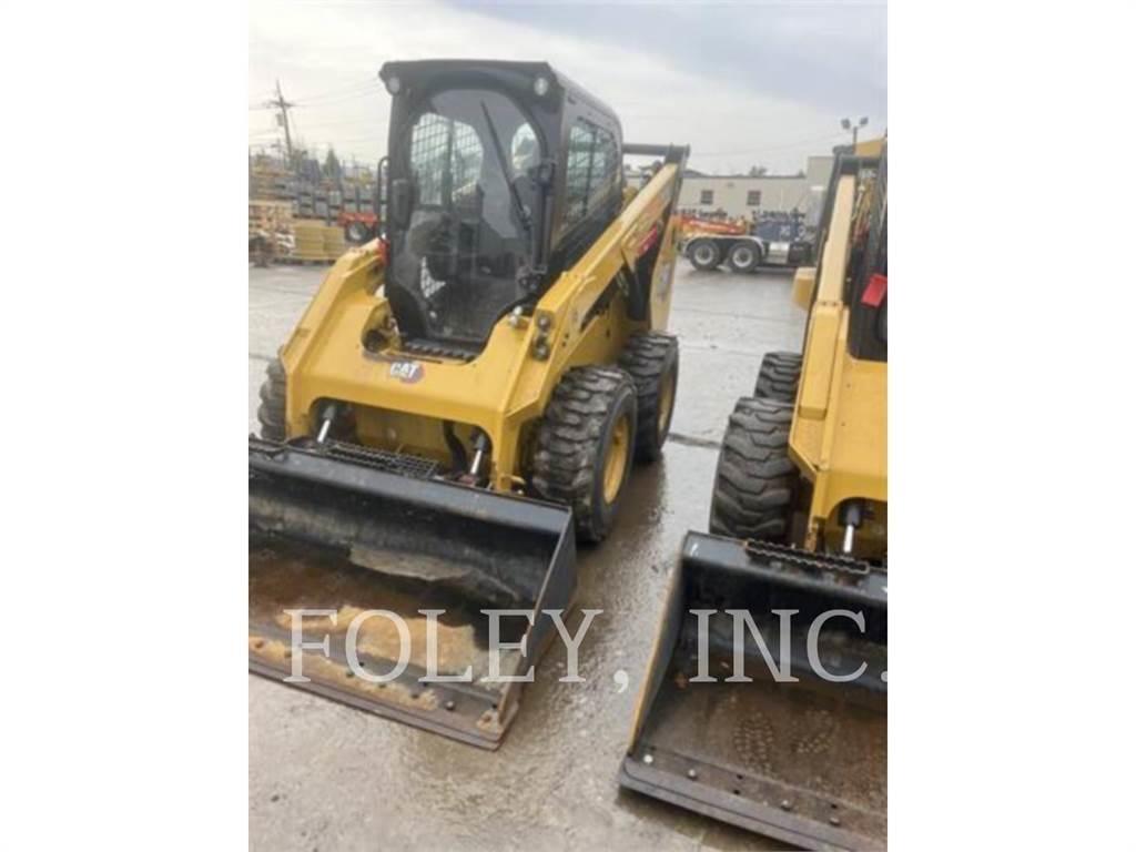 CAT 262D3 Mini Pale Gommate