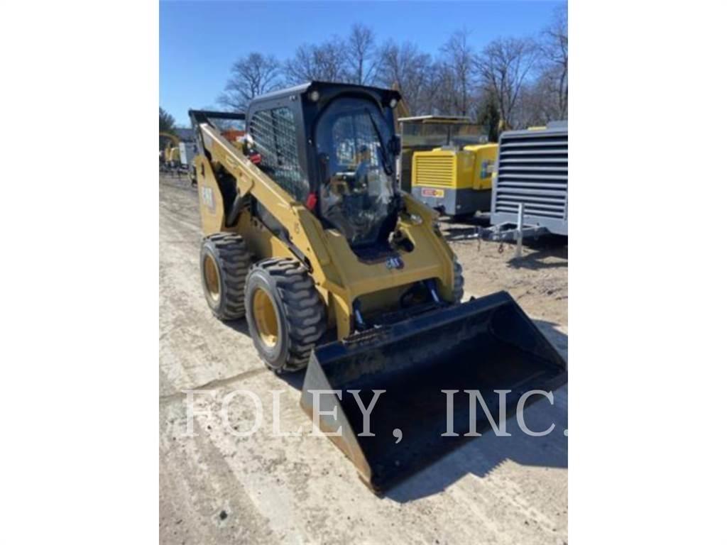 CAT 262D3 Mini Pale Gommate