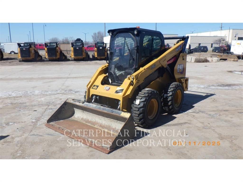 CAT 262D3 Mini Pale Gommate