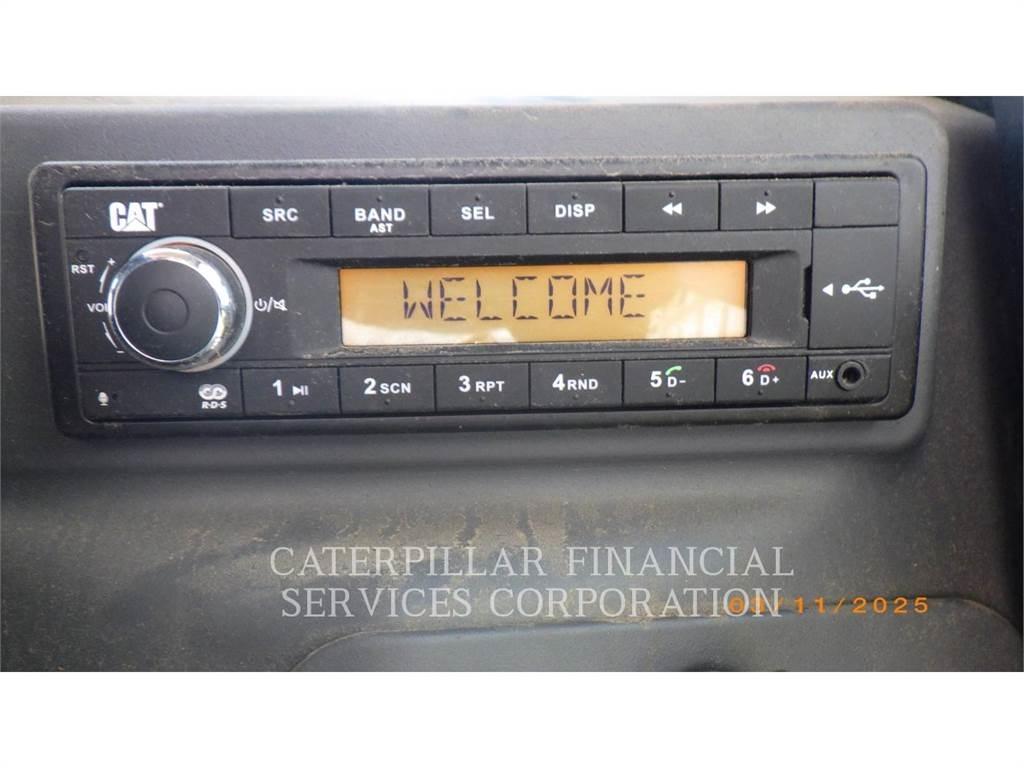 CAT 262D3 Mini Pale Gommate
