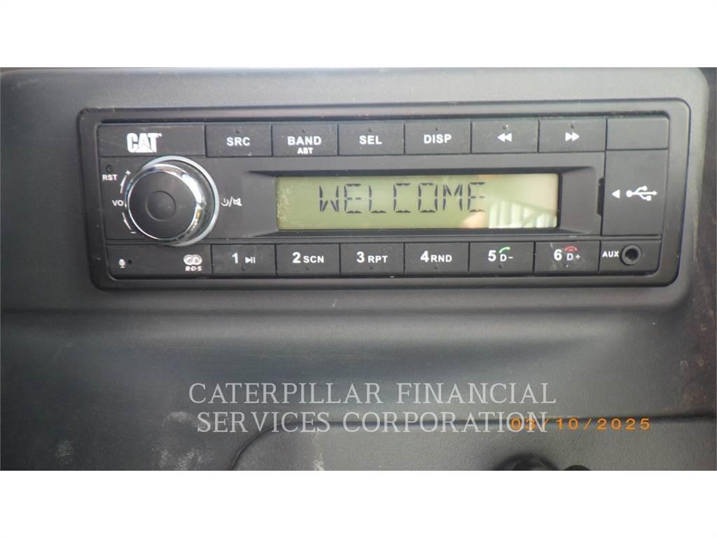 CAT 262D3 Mini Pale Gommate