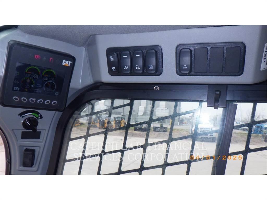 CAT 262D3 Mini Pale Gommate