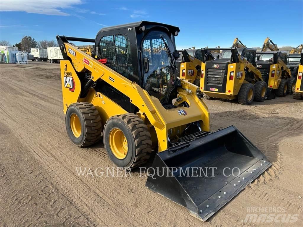 CAT 262D3 Mini Pale Gommate
