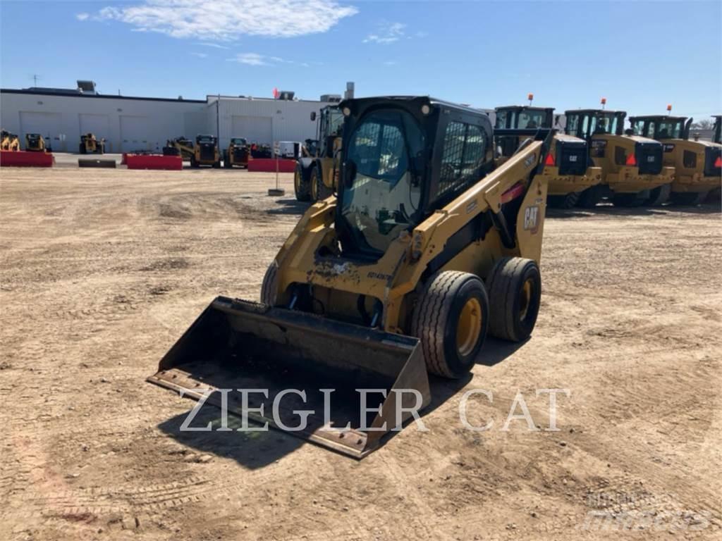 CAT 262D3 Mini Pale Gommate