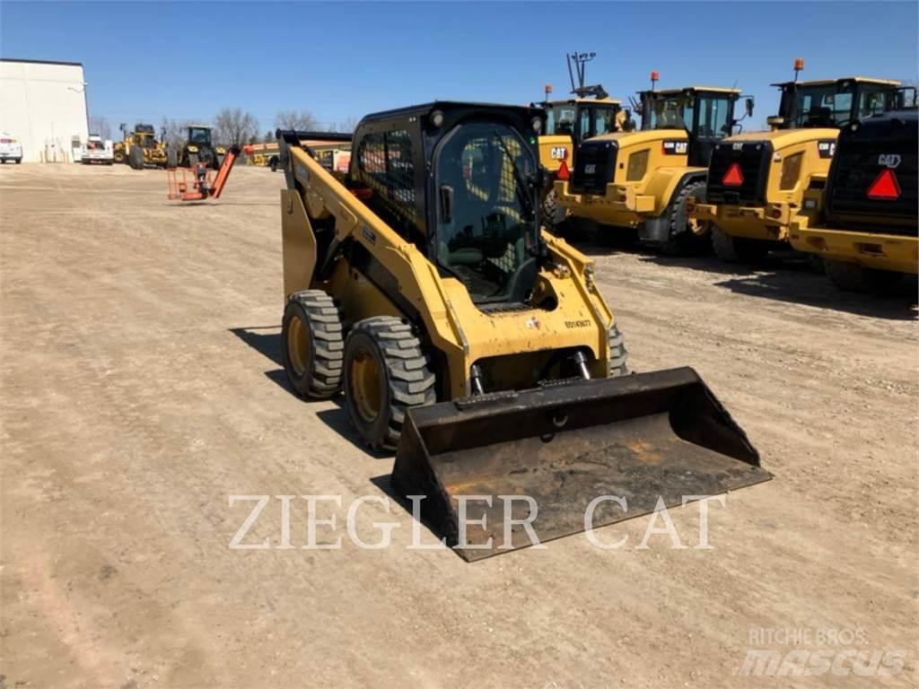 CAT 262D3 Mini Pale Gommate
