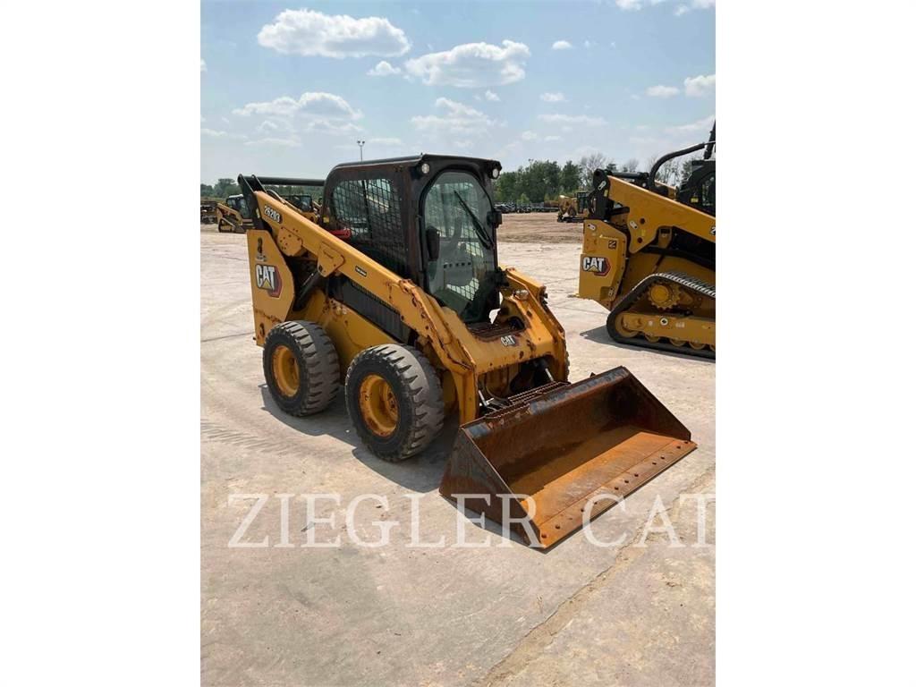 CAT 262D3 Mini Pale Gommate