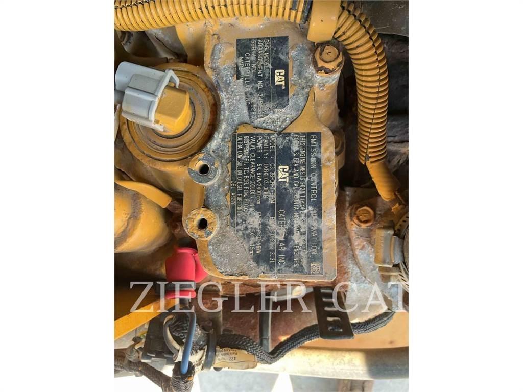 CAT 262D3 Mini Pale Gommate