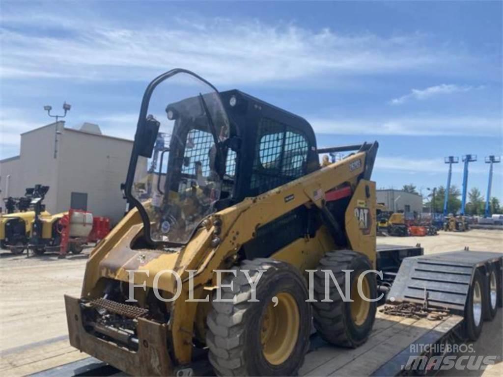 CAT 262D3 Mini Pale Gommate