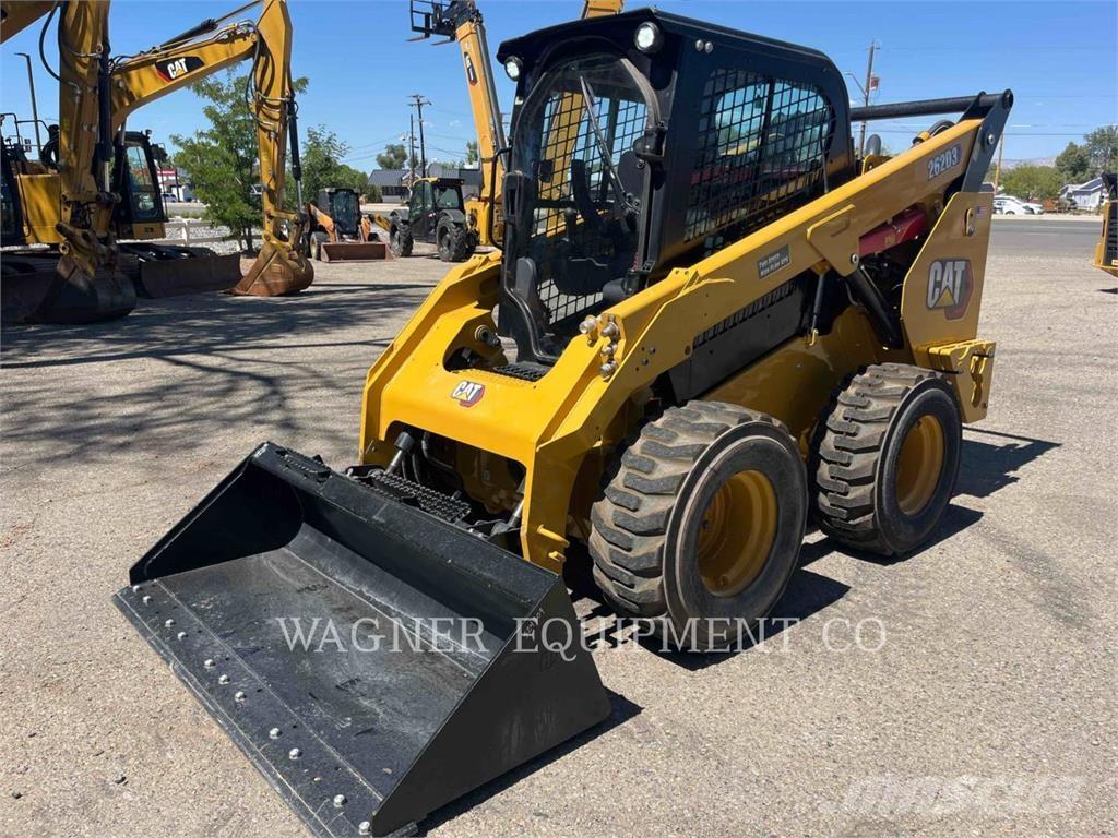 CAT 262D3 Mini Pale Gommate