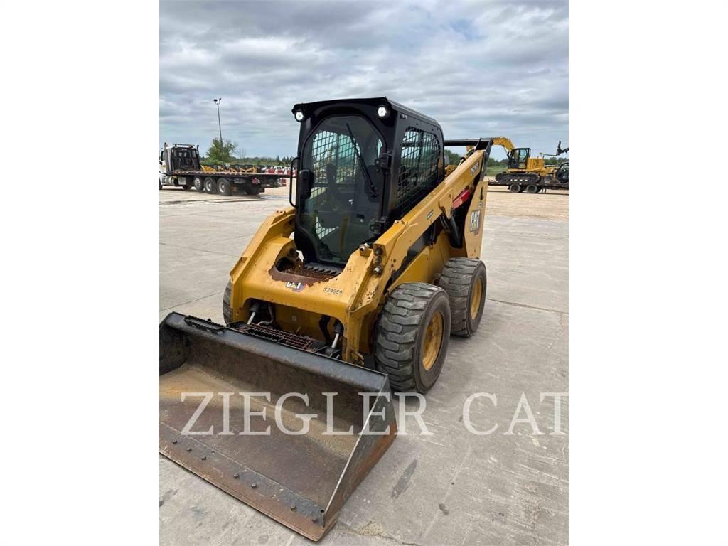 CAT 262D3 Mini Pale Gommate