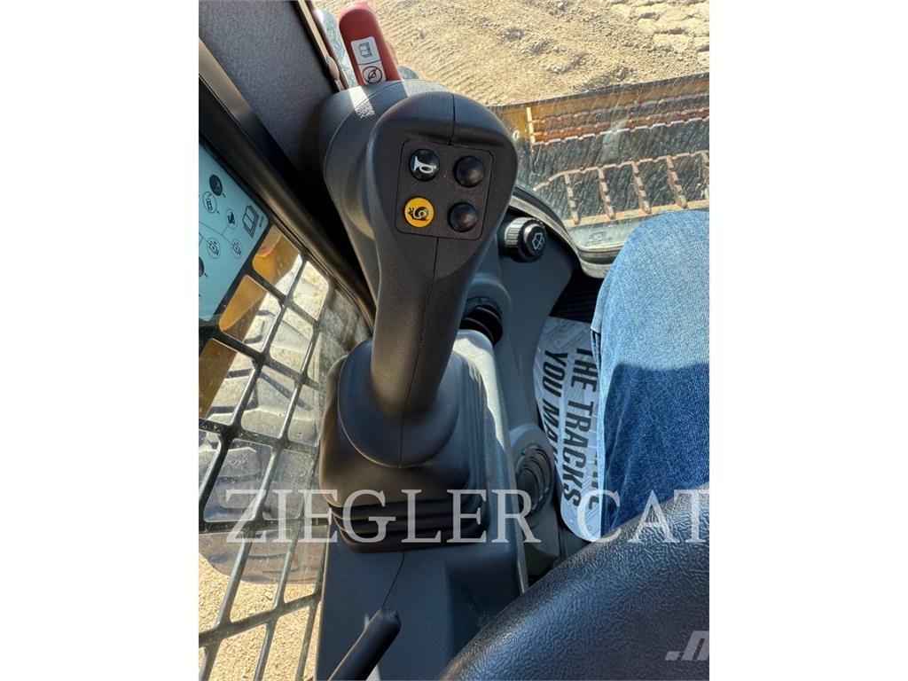 CAT 262D3 Mini Pale Gommate