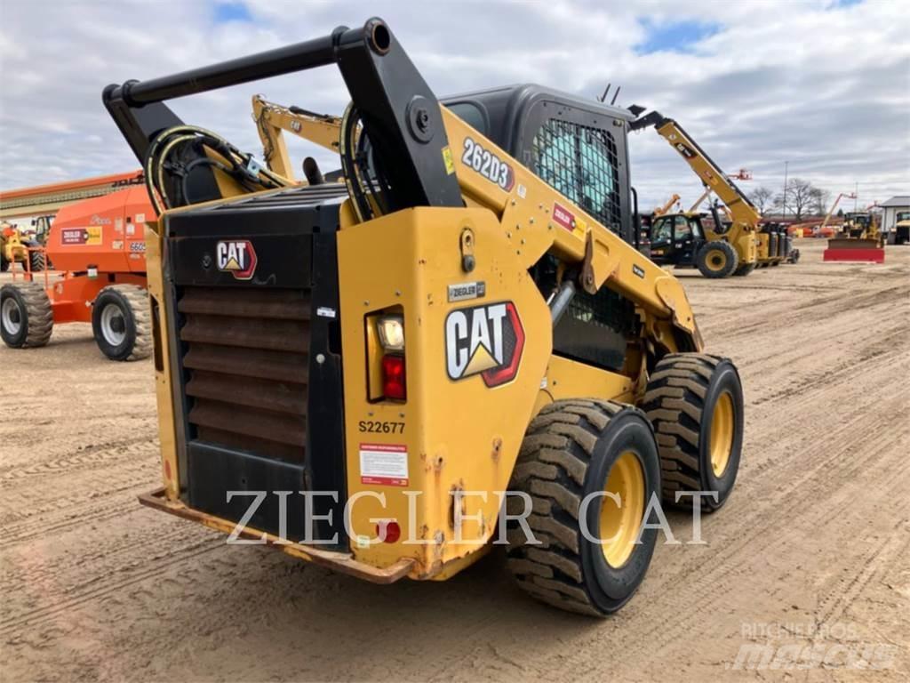 CAT 262D3 Mini Pale Gommate