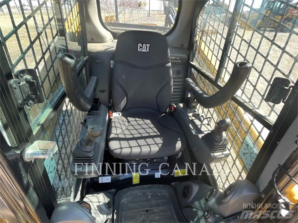 CAT 262D3 Mini Pale Gommate