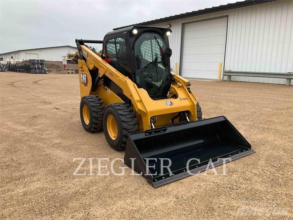 CAT 262D3 Mini Pale Gommate