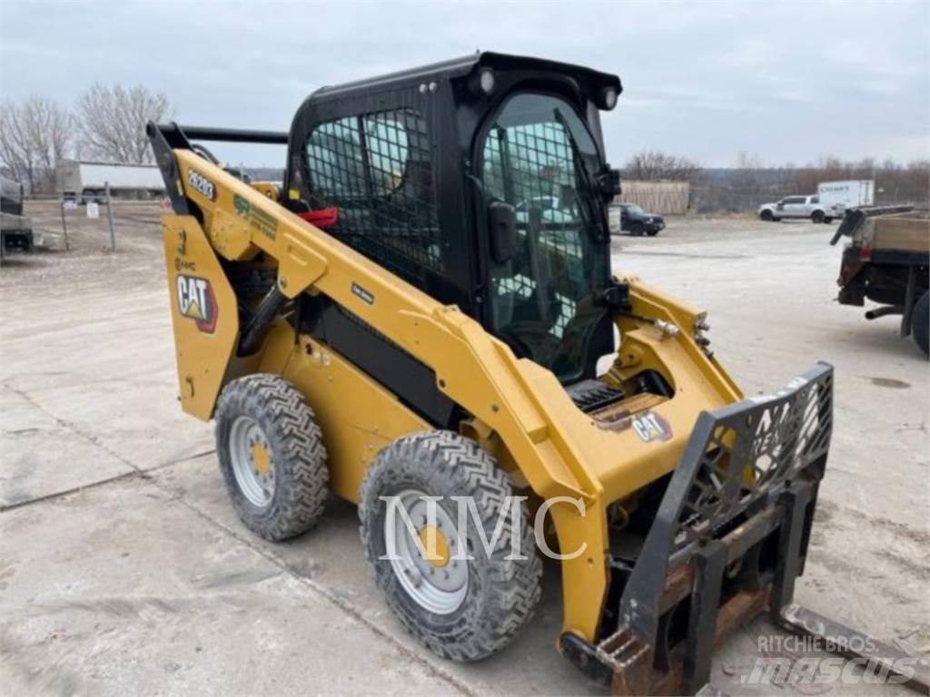 CAT 262D3 Mini Pale Gommate