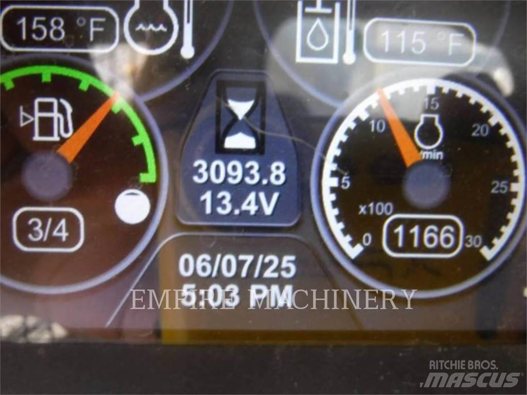 CAT 262D3 Mini Pale Gommate