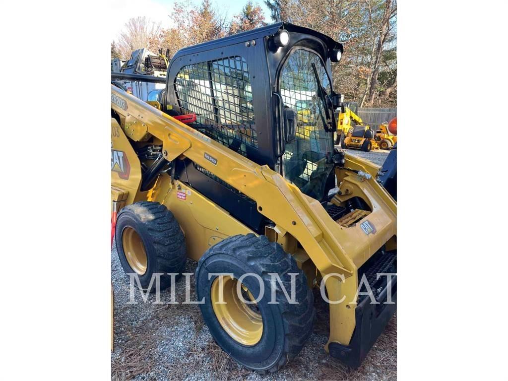 CAT 262D3 Mini Pale Gommate