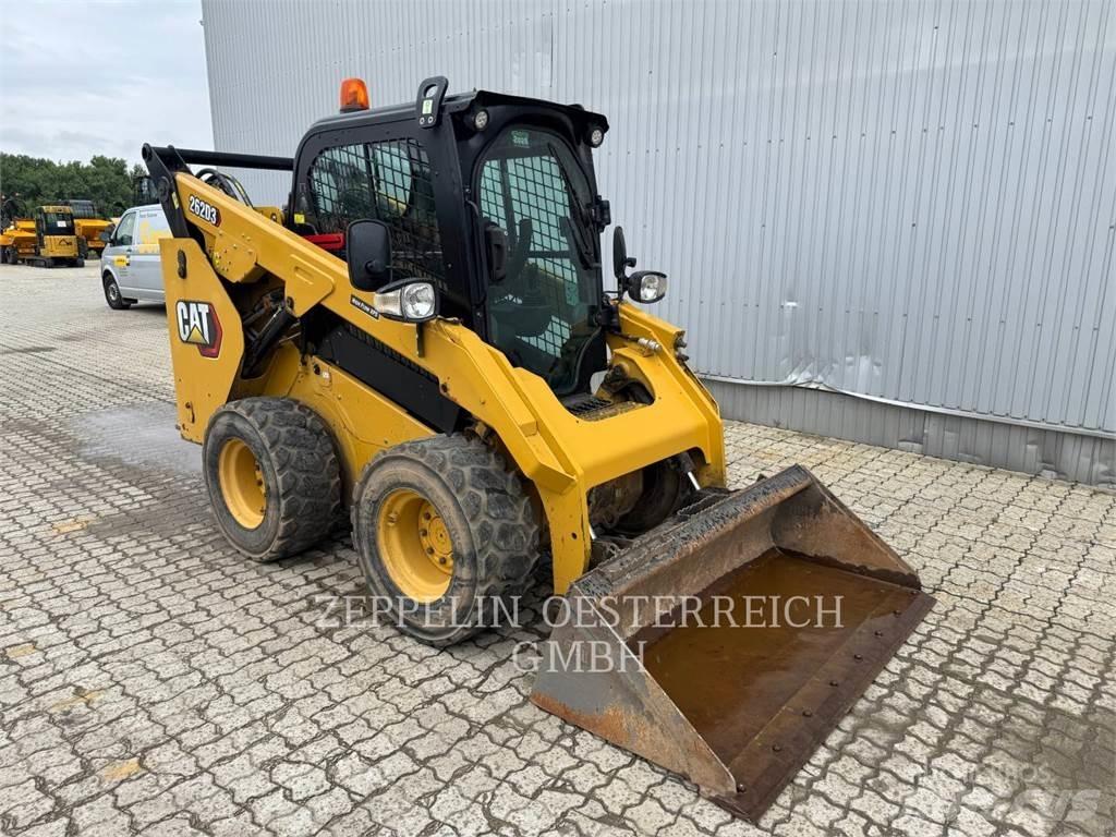 CAT 262D3 Mini Pale Gommate