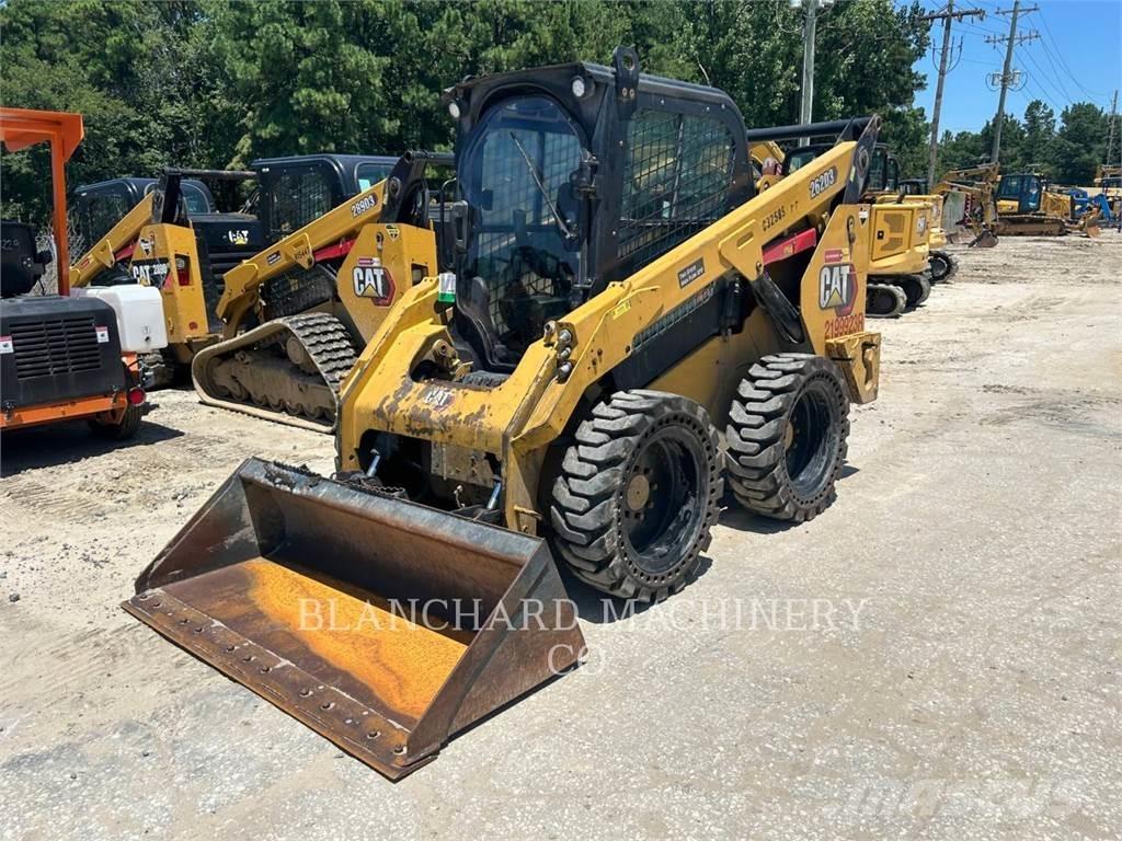 CAT 262D3 Mini Pale Gommate