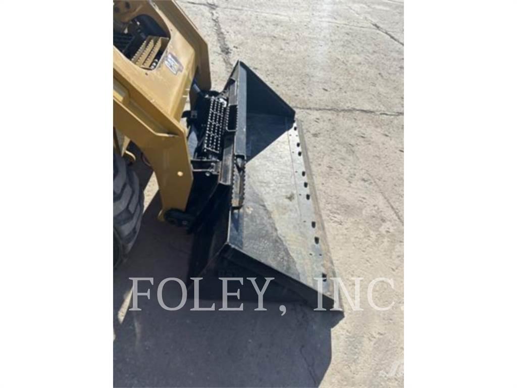 CAT 262D3 Mini Pale Gommate
