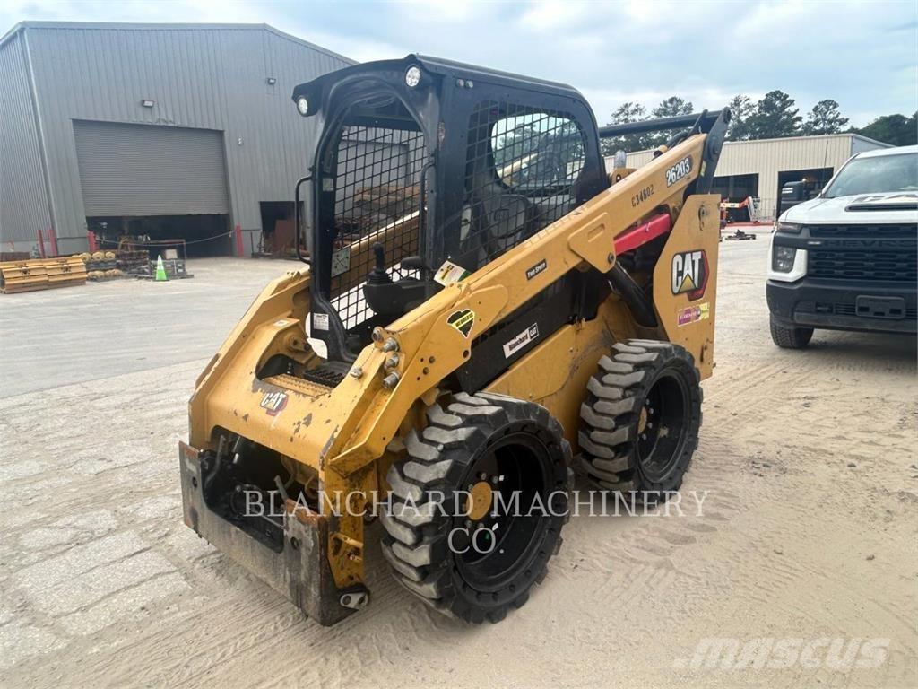 CAT 262D3 Mini Pale Gommate