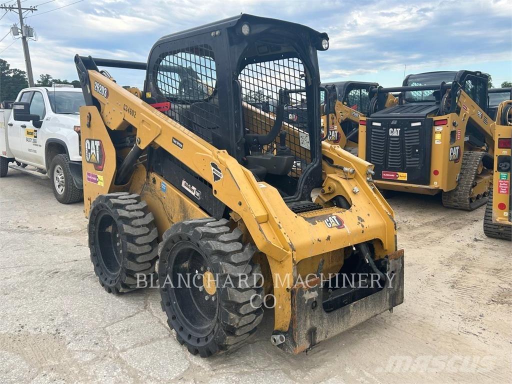 CAT 262D3 Mini Pale Gommate