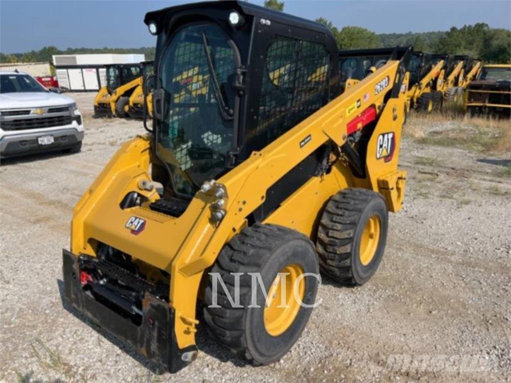 CAT 262D3 Mini Pale Gommate
