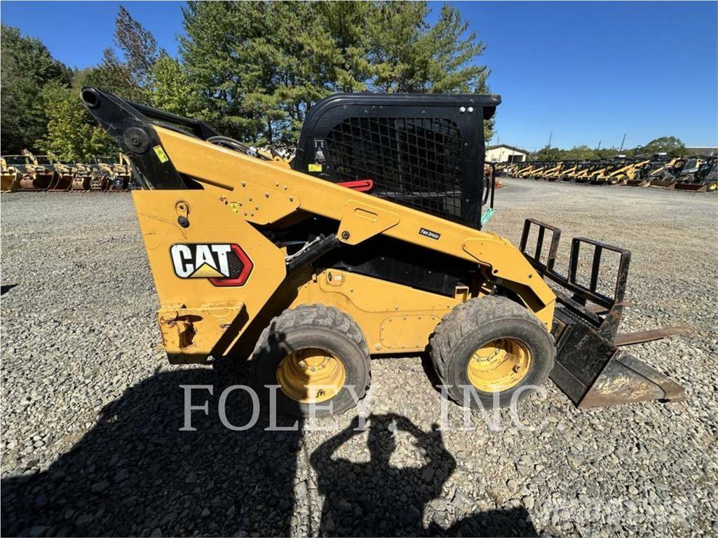 CAT 262D3 Mini Pale Gommate